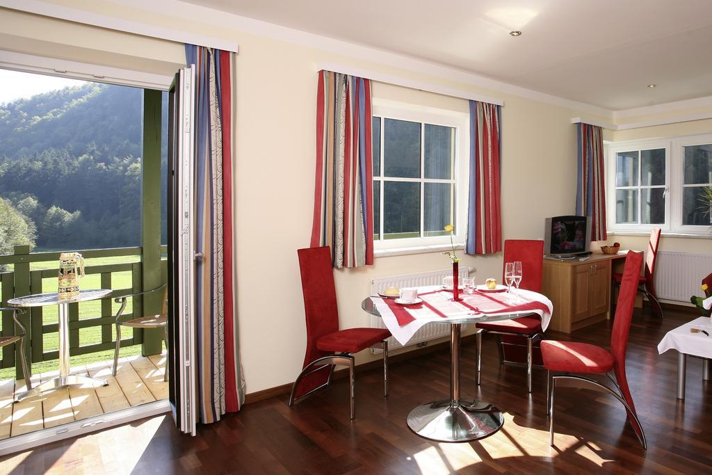 Hotel Buerglstein Saint Wolfgang Kültér fotó
